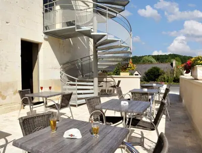 Balcon ou terrasse dans l'établissement Hôtel Auberge de la Bonde logis