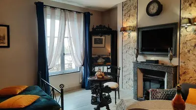 Télévision ou salle de divertissement dans l'établissement 