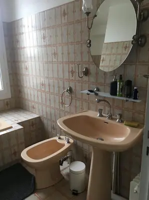 Salle de bains dans l'établissement Le Triplex Gambetta