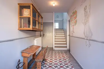 Bibliothèque dans l'hôtel