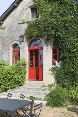 Jardin de l'établissement Gîte des Ecuries d'Hodebert