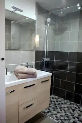 Salle de bains dans l'établissement Maison De Denise