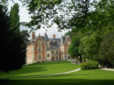 Jardin de l'établissement Gîte au Cœur du Val de Loire avec WIFI et Animaux Acceptés - FR-1-381-154