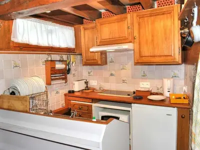 Cuisine ou kitchenette dans l'établissement Gîte Médiéval Croglodytique à Loches avec Animaux Acceptés - FR-1-381-162