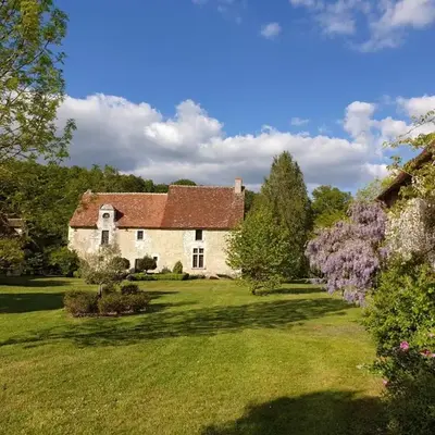 Demeure historique avec piscine chauffée et animaux acceptés