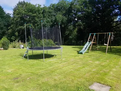Aire de jeux pour enfants de l'établissement Maison 6 chambres au cœur du circuit des 24h du Mans