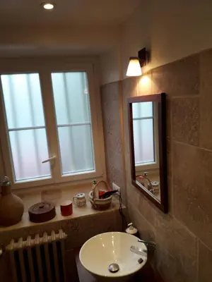 Salle de bains dans l'établissement Les Talvasières