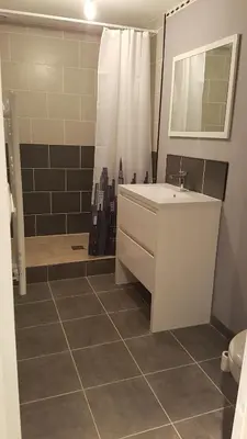 Salle de bains dans l'établissement Chambre chez habitant