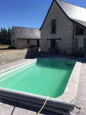 Piscine de l'établissement Le petit paradis ou située à proximité