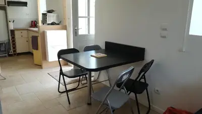 Cuisine ou kitchenette dans l'établissement Le petit paradis