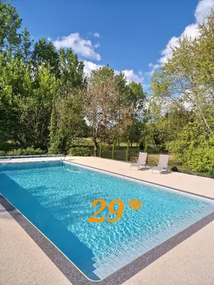 Piscine de l'établissement Maison/gîte-6 km de Tours ou située à proximité