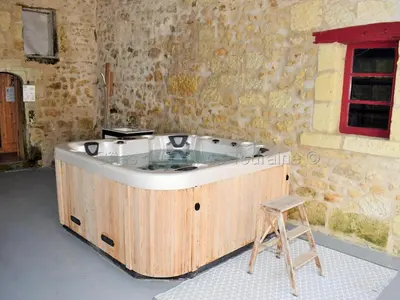 Plan de l'établissement Élégante Demeure 17e avec Spa, Sauna et Authentique Cheminée, proche Châteaux de la Loire - FR-1-381-348