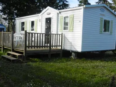 Plan de l'établissement Bungalow charmant à Trogues avec piscine partagée