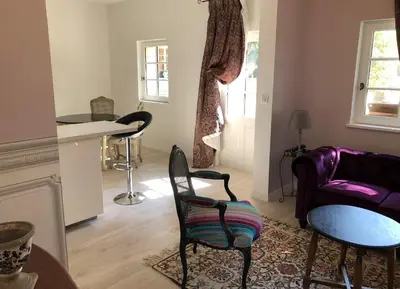 Coin salon dans l'établissement Cottage Parc Duplex of 70 m for 2 people 1 bedroom 2 bathrooms