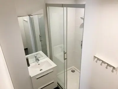 Salle de bains dans l'établissement Les Chambres Lune