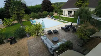 Piscine de l'établissement La Girouardière ou située à proximité