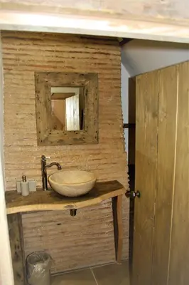 Salle de bains dans l'établissement Manoir de la Basse-Cour