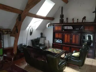 Coin salon dans l'établissement Maison des Arts Francueil