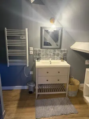 Salle de bains dans l'établissement Domaine du Turbais