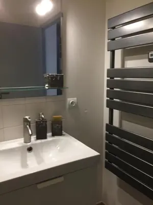 Salle de bains dans l'établissement Le Petit Lecoy