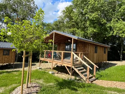 Jardin de l'établissement La Buissonnière Lodges