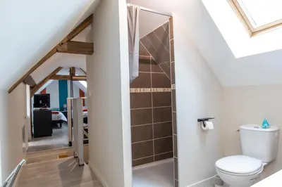 Salle de bains dans l'établissement Gîtes à côté de Chambord, Blois, Cheverny