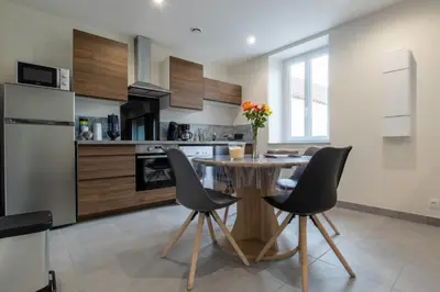 Cuisine ou kitchenette dans l'établissement Gîtes à côté de Chambord, Blois, Cheverny