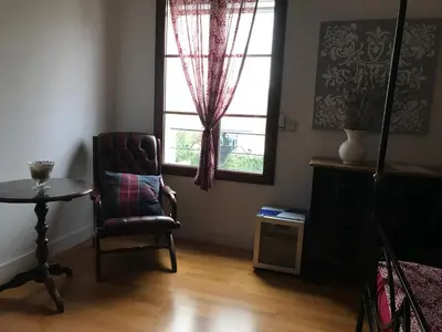 Coin salon dans l'établissement LA VILLA BOLERO