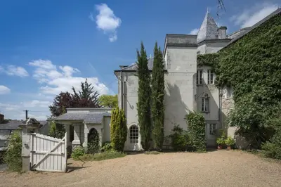Jardin de l'établissement Chambres d'Hôtes Manoir de Montecler
