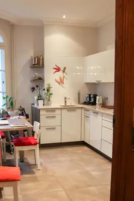 Cuisine ou kitchenette dans l'établissement La Maison Jules