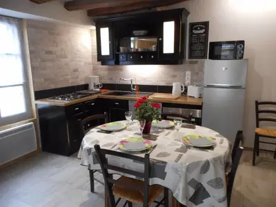 Cuisine ou kitchenette dans l'établissement GITE DE LA PECHERIE