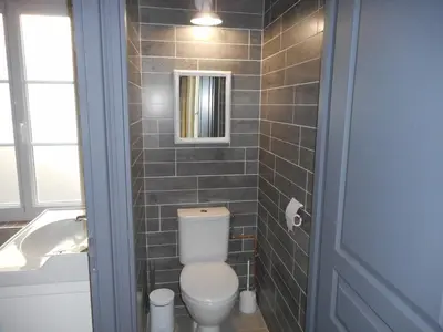 Salle de bains dans l'établissement GITE DE LA PECHERIE