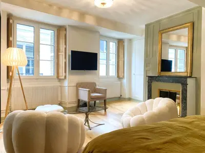 Télévision ou salle de divertissement dans l'établissement Appartement de charme au cœur du centre historique