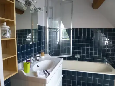 Salle de bains dans l'établissement La Maison du Closier