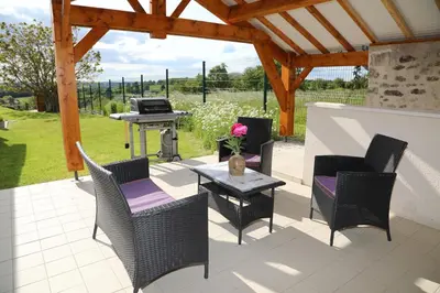 Jardin de l'établissement GITE MONTGOLFIÈRE 4 PERSONNES