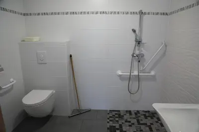 Salle de bains dans l'établissement GITE MONTGOLFIÈRE 4 PERSONNES