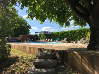 Piscine de l'établissement Au Bonheur Dupré B&B ou située à proximité