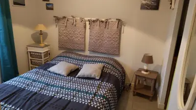 Un ou plusieurs lits dans un hébergement de l'établissement appartement dans propriétée privée
