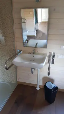 Salle de bains dans l'établissement Le Domaine Des Anges, écolodge