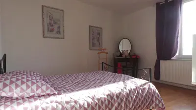 Un ou plusieurs lits dans un hébergement de l'établissement maison troglodyte