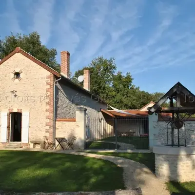 Maison de Vigneron Restaurée avec Jardin Clos