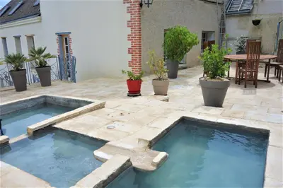 Piscine de l'établissement LA MAISON DE ROSE ou située à proximité