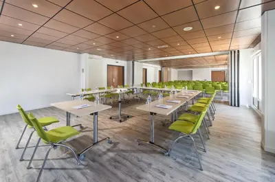 Espace de conférence ou salle de réunion dans l'établissement Kyriad Tours - Joué-Lès-Tours