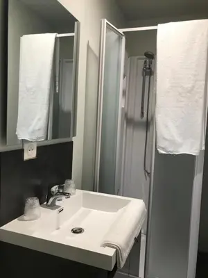 Salle de bains dans l'établissement La Bonne Franquette