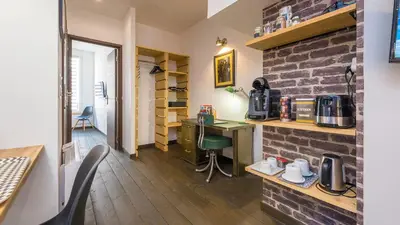 Cuisine ou kitchenette dans l'établissement L'Atelier fil à fil