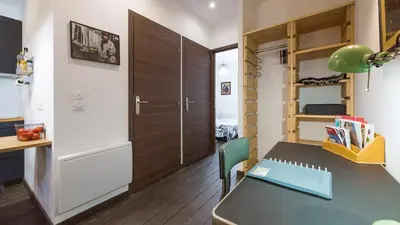 Cuisine ou kitchenette dans l'établissement L'Atelier fil à fil