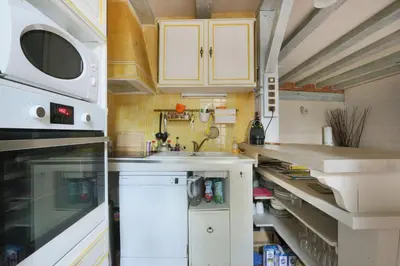 Cuisine ou kitchenette dans l'établissement Elegant and spacious T2 #Tours #Halles #Courprivée