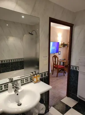Salle de bains dans l'établissement Hostellerie Les Hauts De Sainte Maure