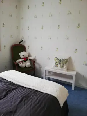 Un ou plusieurs lits dans un hébergement de l'établissement Chambre privée calme,campagne,étape,déplacement pro,abri moto vélo,parking