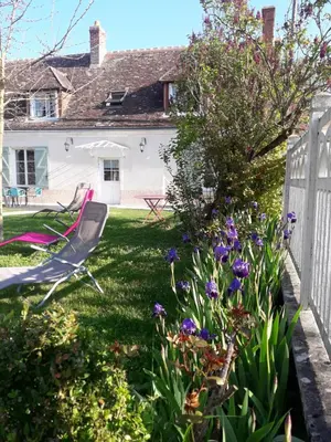 Jardin de l'établissement La Longère du Lavoir